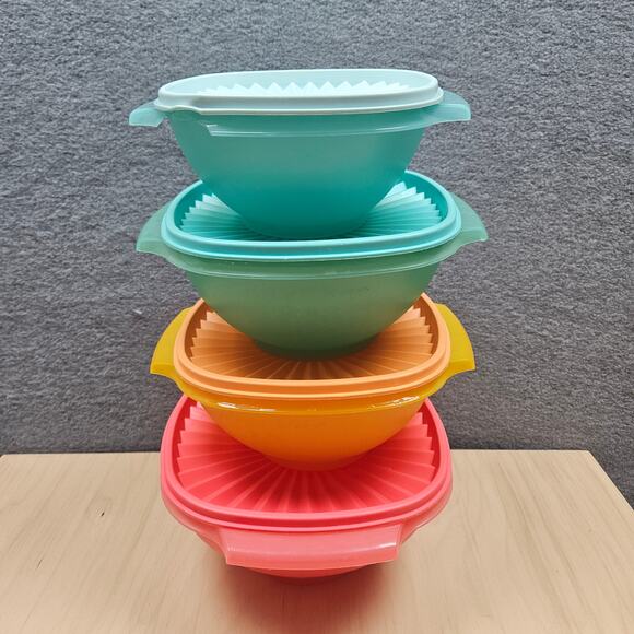 4 Vintage Tupperware containers 8" 7" (2) 6" READ - Picture 2 of 7